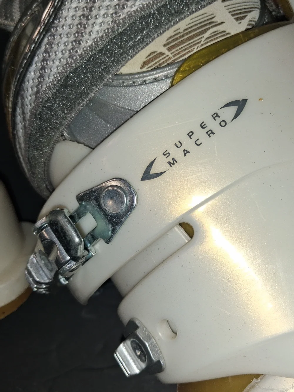 HEAD DREAM 10 THANG SKI BOOTS WOMEN SIZE 24- 24.5/8us